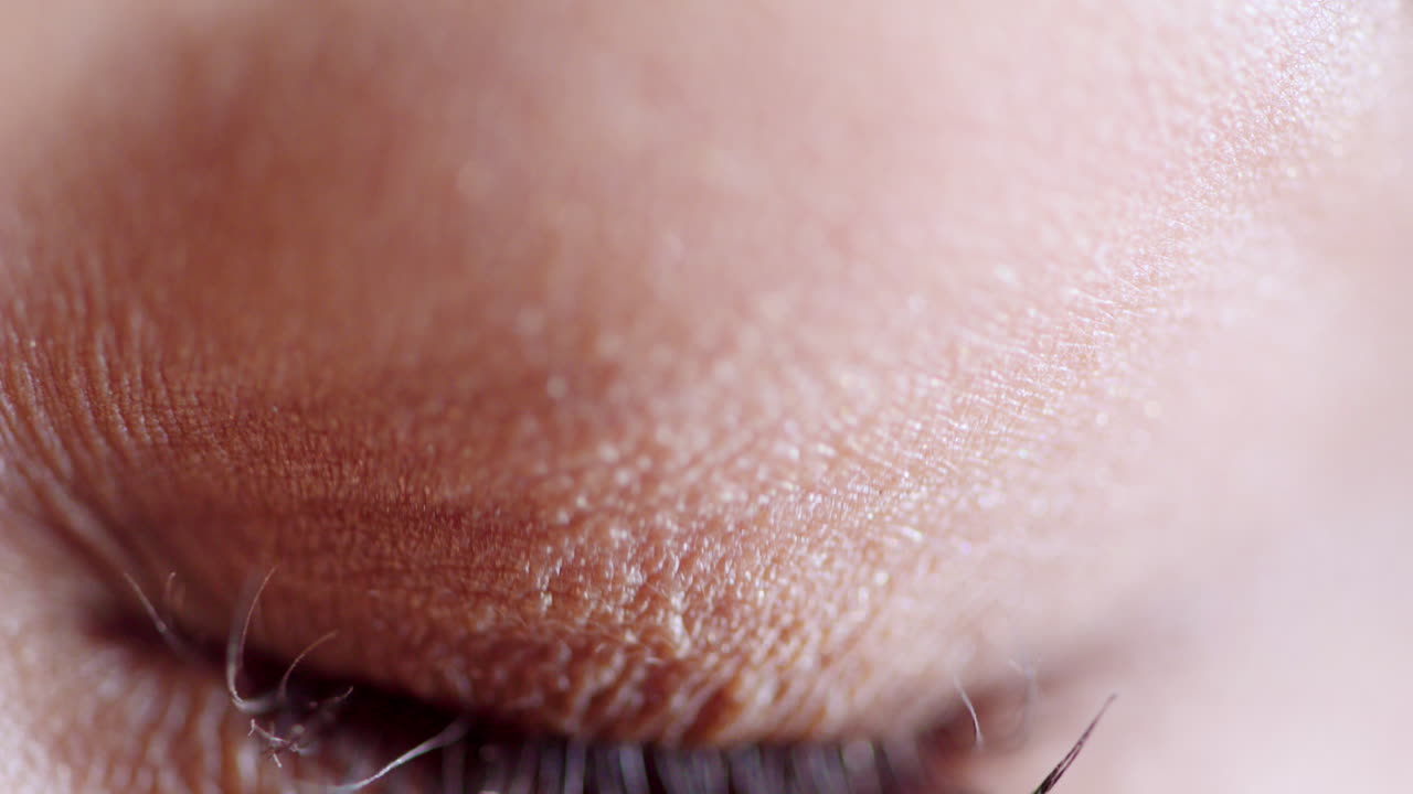 진리, 신뢰, 그리고 비전을 가진 여성의 눈