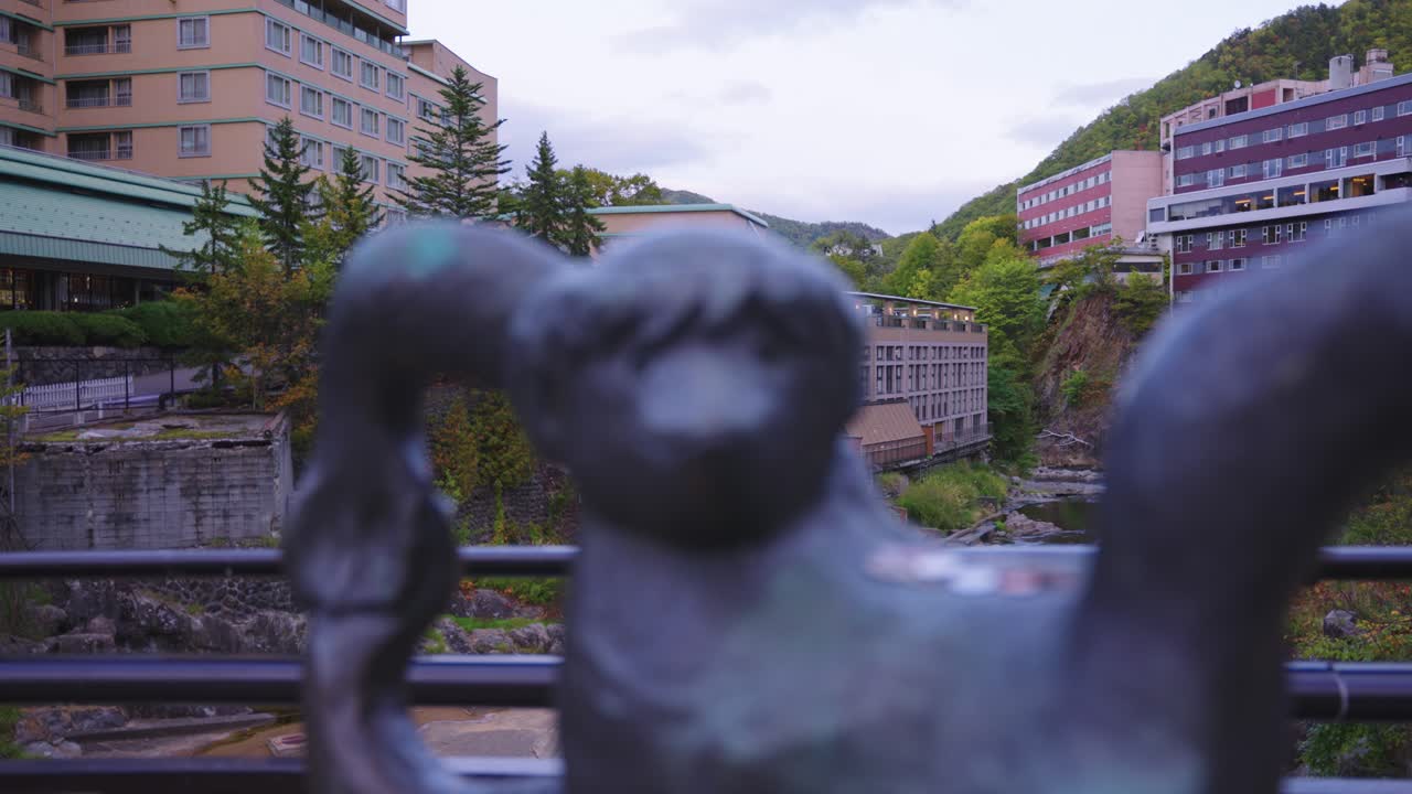 Jozankei Onsen Kappa e sfondo della valle termale Onsen, Sapporo, Giappone.