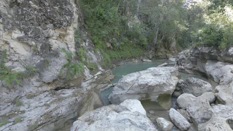 tanggedu cascada sumba isla este de indonesia