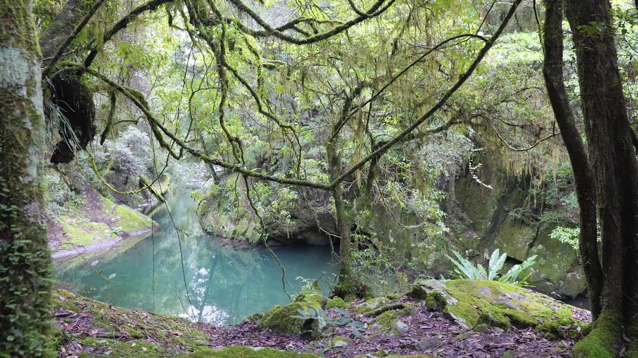barrington arriba del parque nacional del río, empujar lentamente