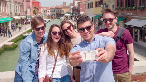 friends taking a selfie in venice