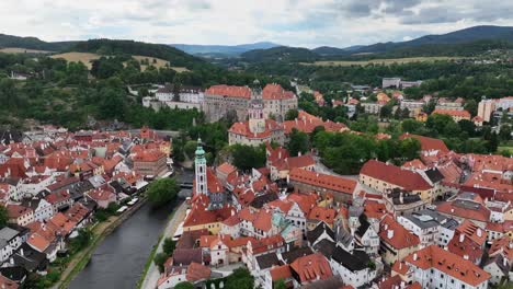 český krumlov, bohemia del sur, república checa, julio de 2023