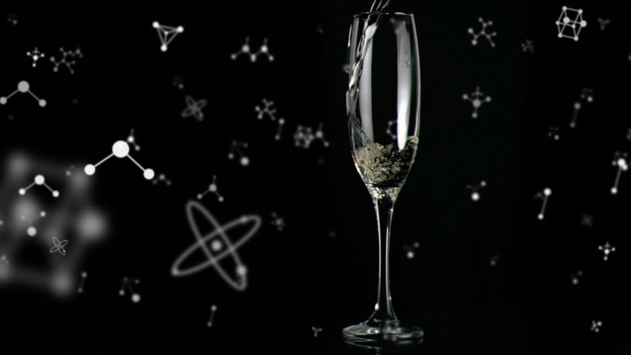 ⁇ 페인 잔 위에 떨어지는 금 콘페티의 애니메이션