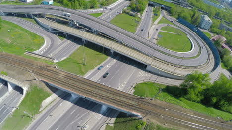 vista aérea de una intersección de autopista