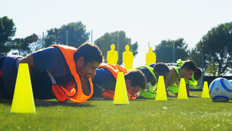 football players exercising in the field 4k