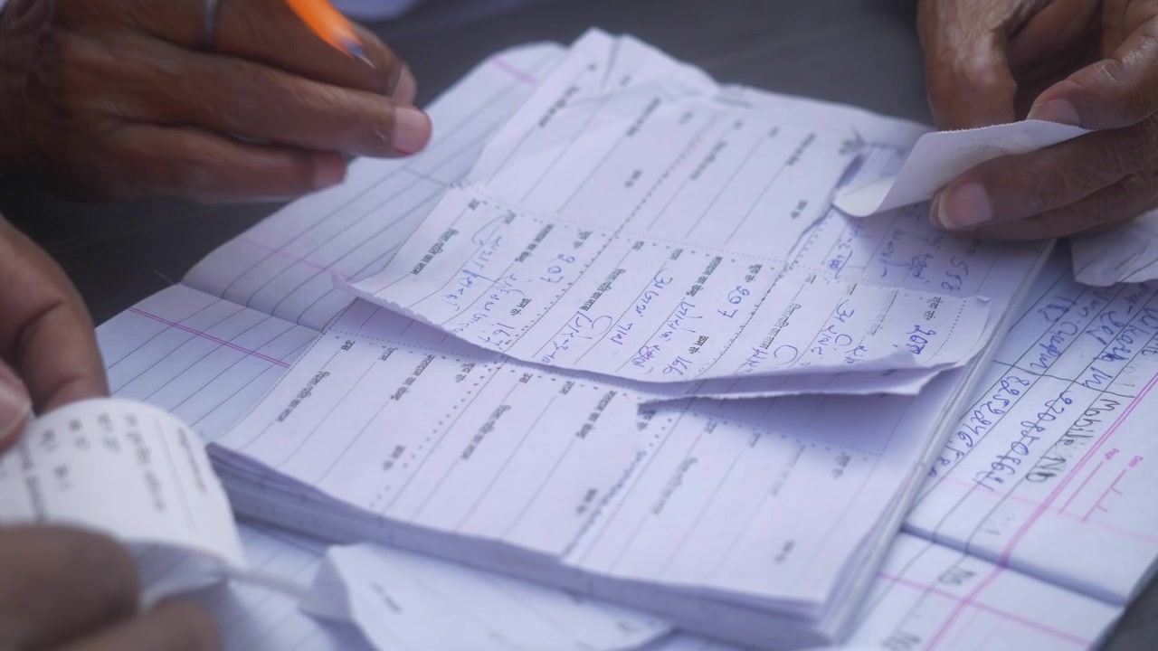 Voter registration during Bihar assembly election, Patna, Bihar