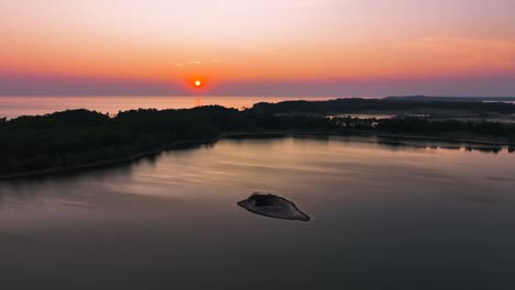 Dune-Harbor-Park's-South-lake