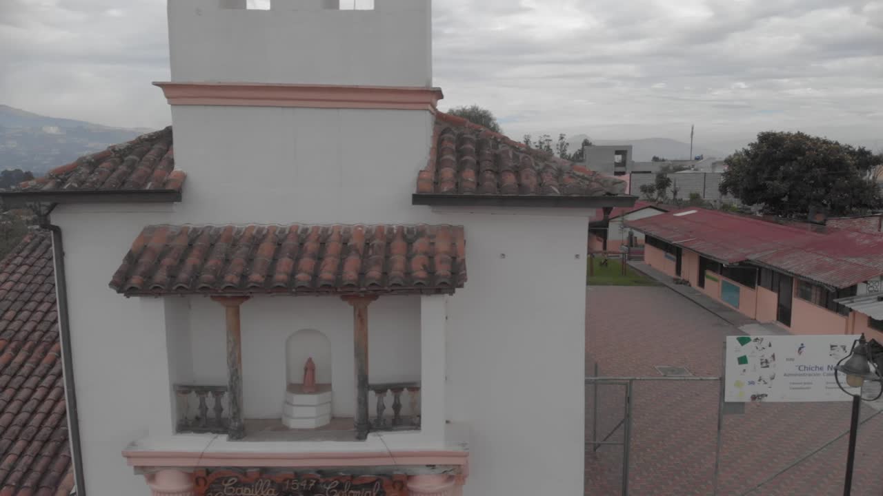 Chiesa di Chiche del Obraje, la chiesa più antica dell'Ecuador, vista laterale della torre