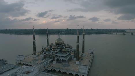 crystal mosque.