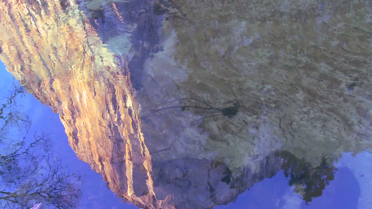 el capitan se refleja en el rio merced en el parque nacional de yosemite 1