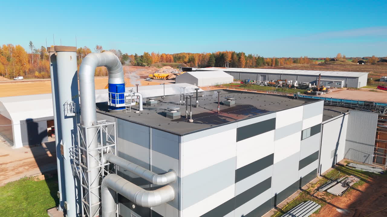 Flyfoto av et industrielt anlegg