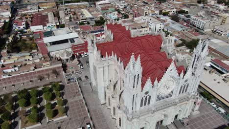 toma aérea de la catedral de león guanajuato méxico templo expiatorio