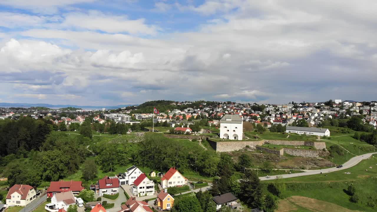 항공: 노르웨이의 크리스티안스텐 요새. 원형 샷