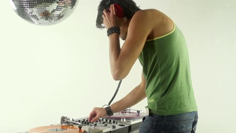 hombre retro dj 74