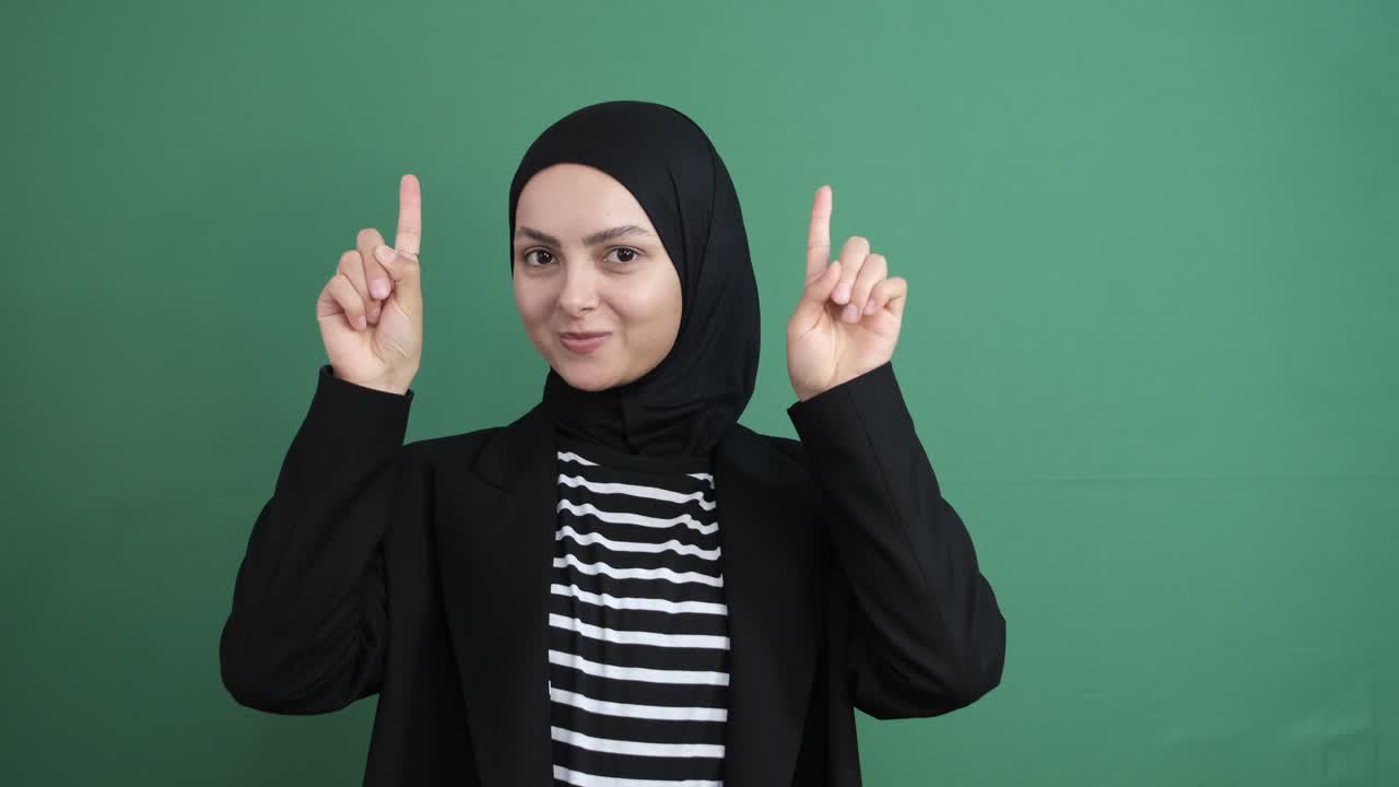 Wanita Muncul