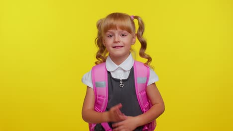 schulmädchen, die musik hört, tanzt, disco spielt, sich amüsiert, ausdrucksstark gesticulierte hände.