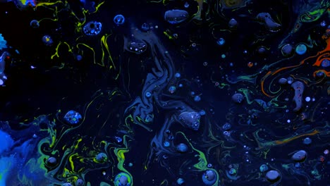 tinta de acuarela azul en agua de aceite. protector de pantalla de tendencias frescas.