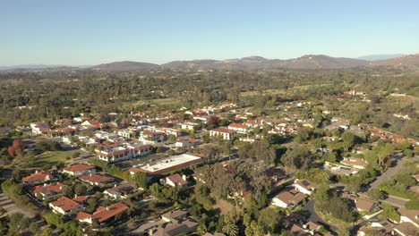 upscale wealthy homes in rancho santa fe, san diego california