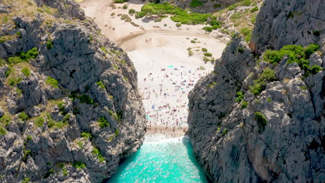 Summertime-in-Mallorca,-Spain