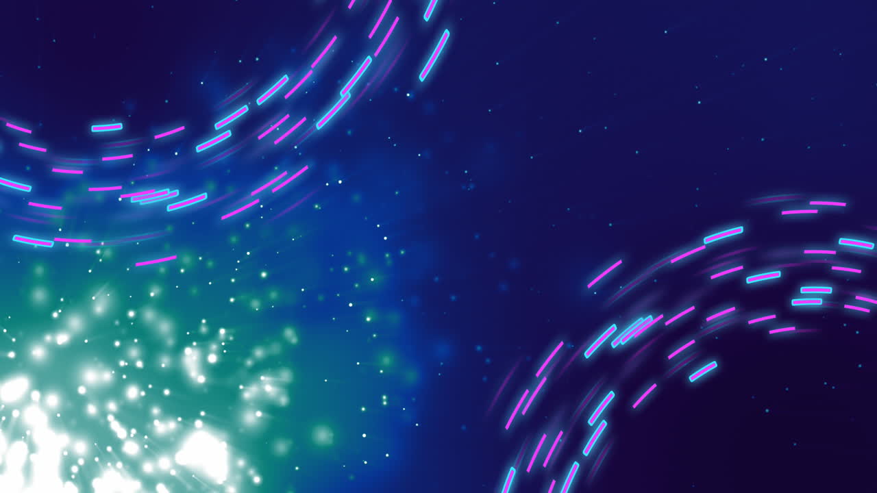 速い動きで動くデータ転送の輝く光のトレイルのアニメーション