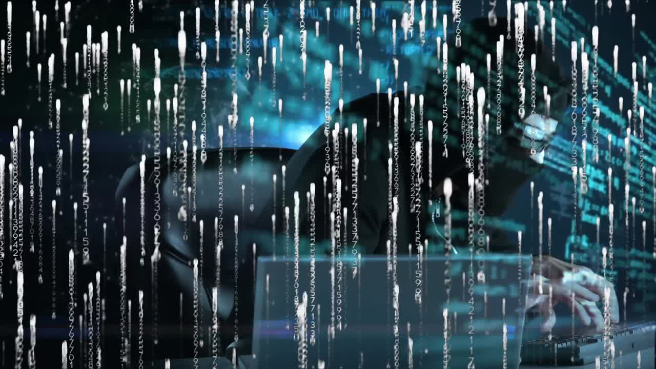 노트북으로 해커를 통해 범위와 데이터 처리의 애니메이션