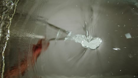 water splashing in a sink