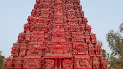 réplica del templo meenakshi en el parque bharat darshan en delhi