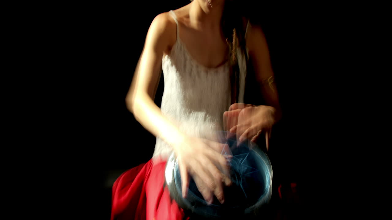 kvindelig musiker stillbilleder 06