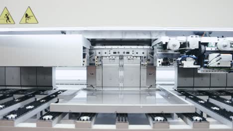 procesamiento automático de productos de chapa metálica en fábricas de alta tecnología
