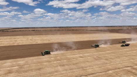 Cosecha-De-Grano-De-Amplia-Hectárea-En-El-Oeste-De-Australia