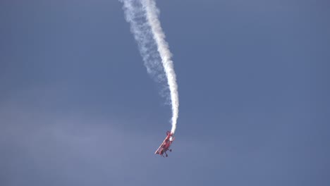 Avión-Cayendo-Del-Cielo-Airshow-Demostración