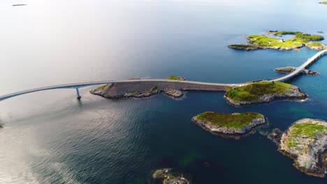 Imágenes-Aéreas-De-La-Carretera-Del-Océano-Atlántico-Noruega