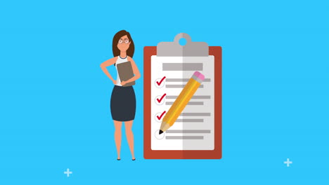 jonge zakenvrouw met checklist en potlood
