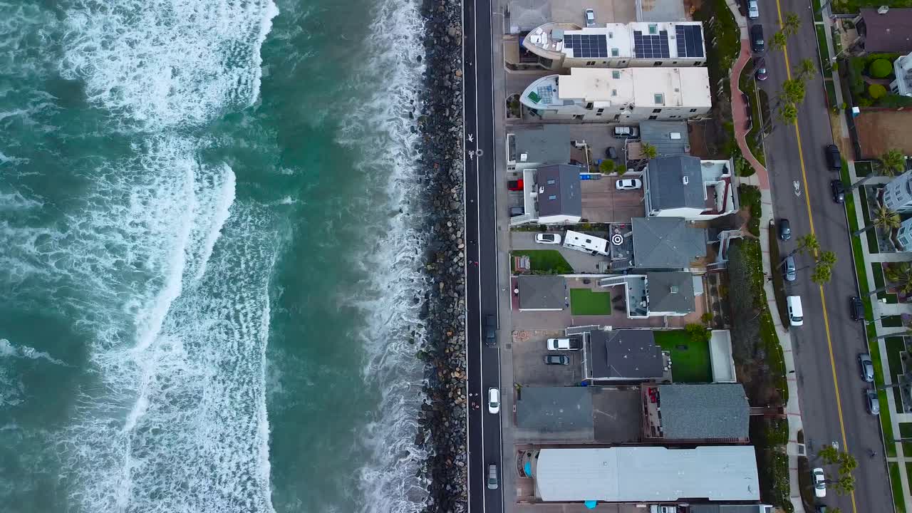 만조 때 해안가