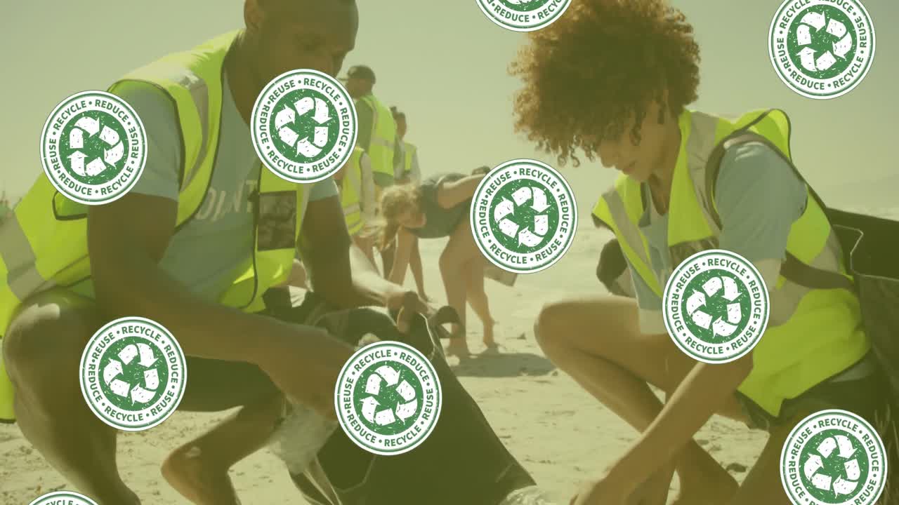 다양한 자원봉사자들이 폐기물을 분리하는 생태학 아이콘의 애니메이션