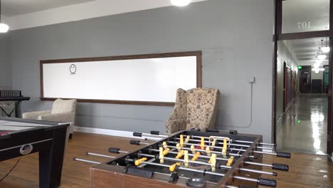 interior de una vieja escuela