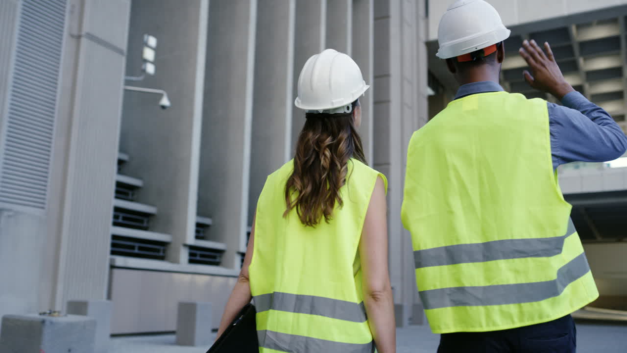 un equipo de búsqueda para una ciudad en crecimiento