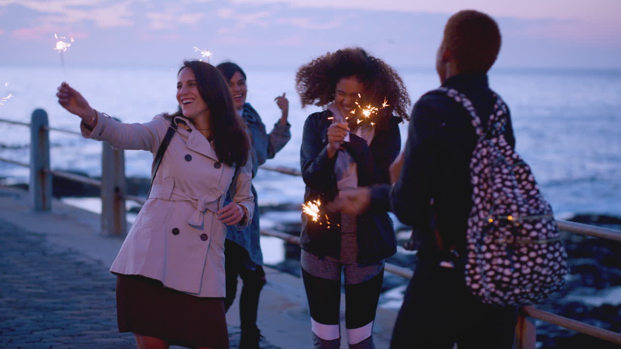 친구들의 축제, 해변