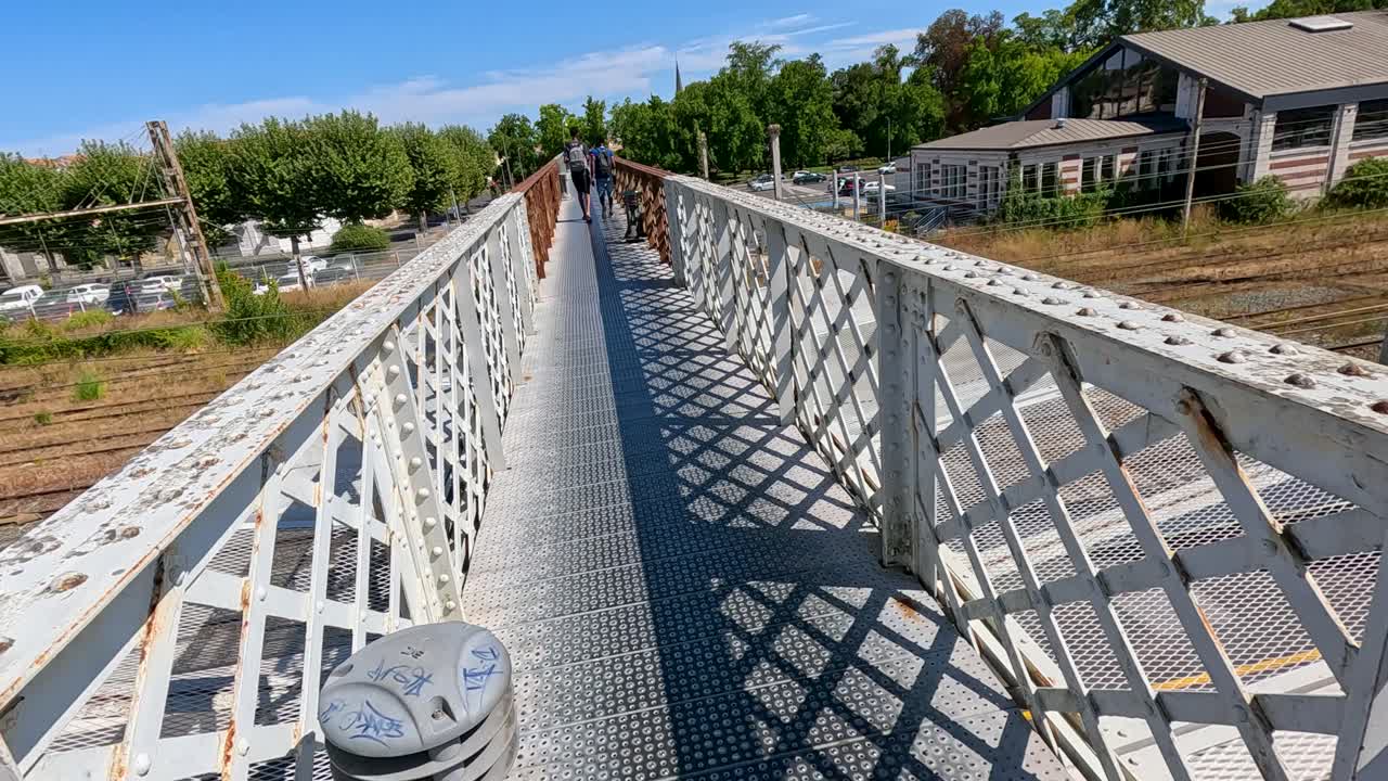 기차역 오버브라이드와 플랫폼