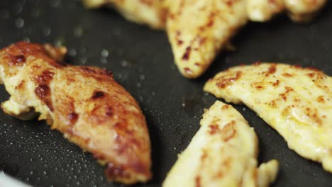 Garlic-fried-chicken-fillet-on-pan