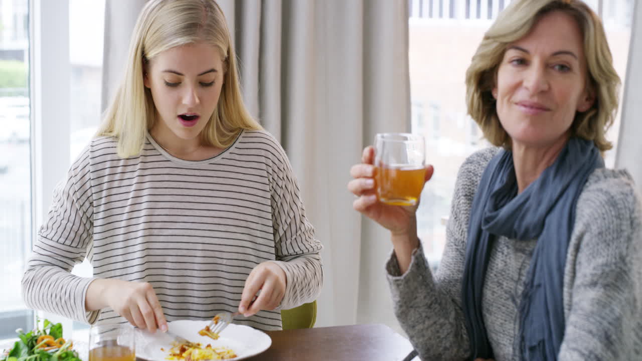 일요일은 우리가 함께 보내면 더 좋습니다.