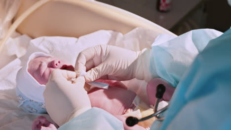 newborn baby care in hospital