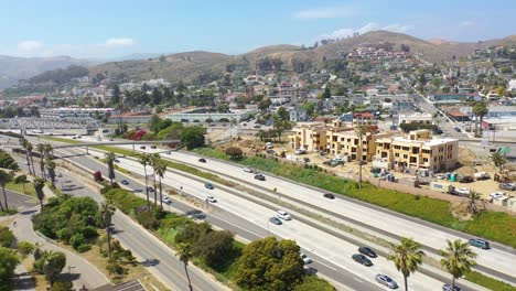 Antena-De-Construcción-De-Condominios-Y-Desarrollo-A-Lo-Largo-De-La-Costa-Del-Pacífico-Cerca-De-Ventura-California-4