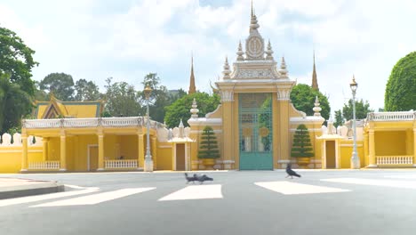 royal palace in phnom penh, cambodia