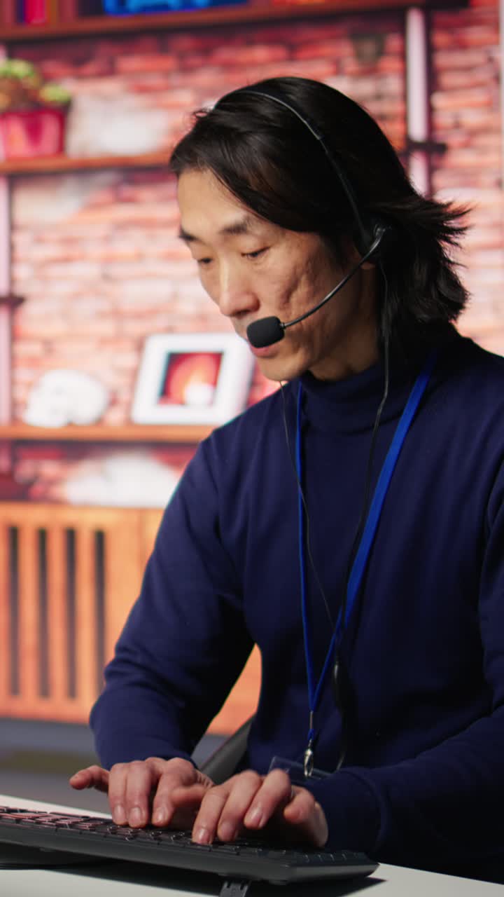 Vertical video Call center senior agent providing guidance to help customers using AI