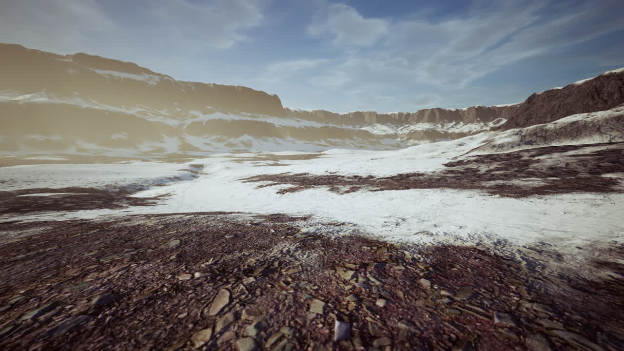 rocas y colinas bajo la nieve