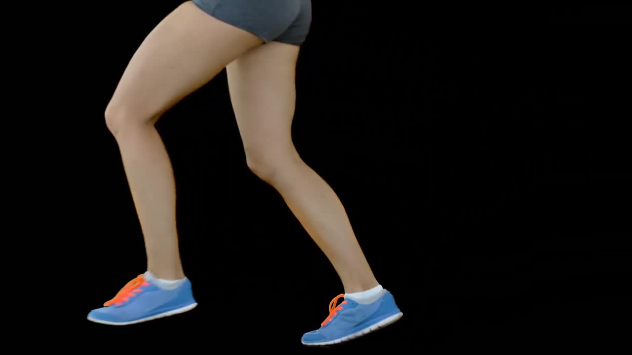 뛰고 있는 스포츠 여성