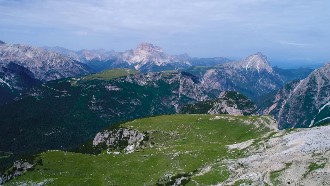 parque natural nacional de tre cime en los alpes dolomitas. la hermosa naturaleza de italia.