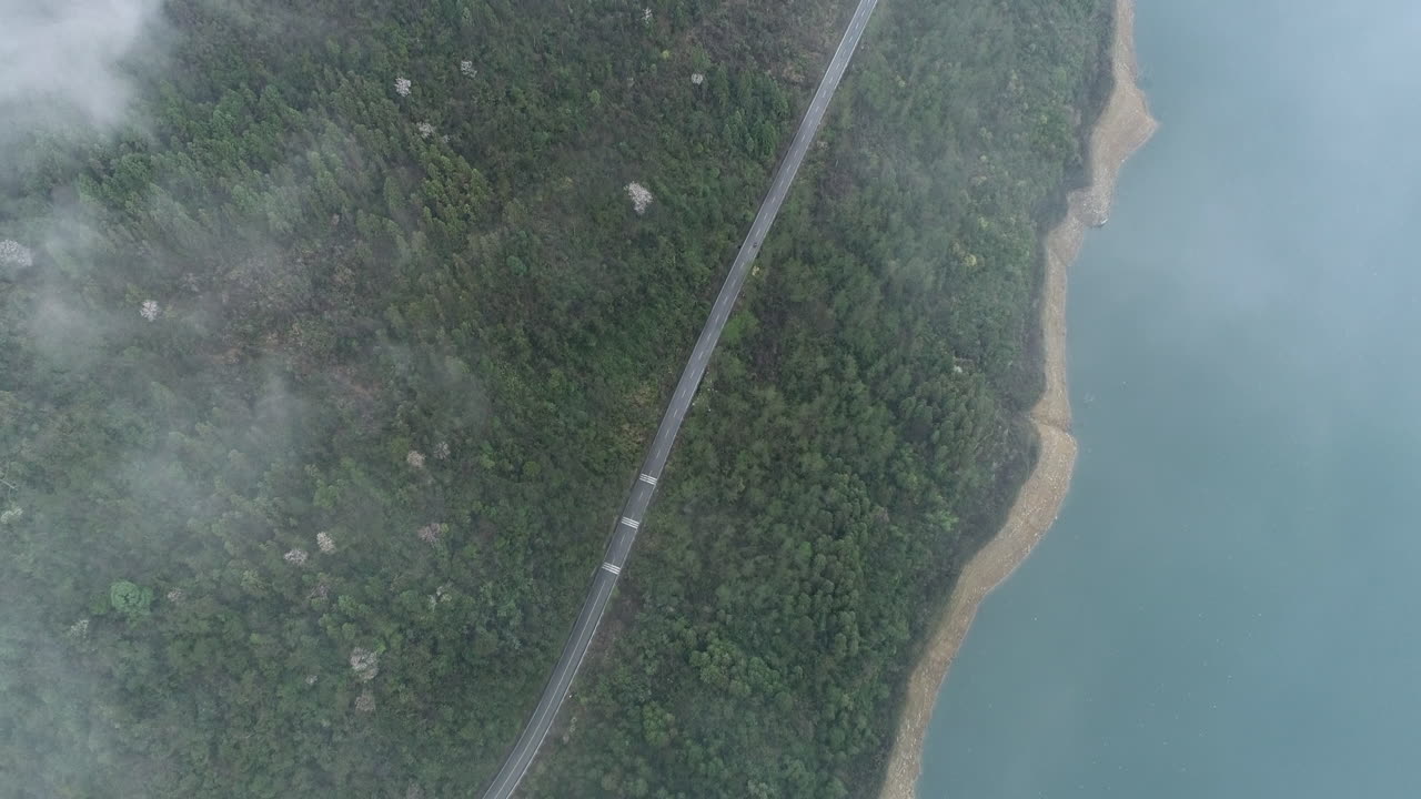 Drones shoot side tricycles on highways in the cloud
