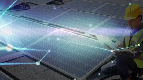 animación de la red de conexiones a través de paneles solares e ingeniero caucásico